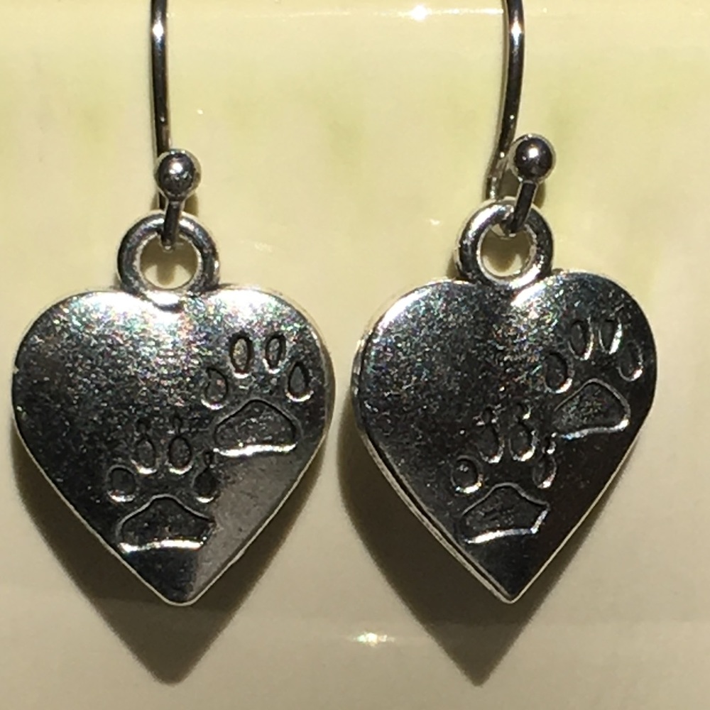 Love ❤️ animals paws 🐾 on stainless ear wires